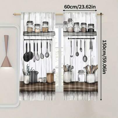 两件套乡村风厨房用具架印花窗帘，单色农舍设计，饰有调料罐、悬挂式厨具和木质置物架图案，100% 涤纶杆袋式窗帘，无衬里，是厨房、餐厅和咖啡厅装饰的理想之选。