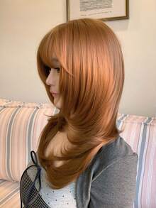 alicegarden Tóc giả tổng hợp dài 22 inch với kiểu tóc xoăn tự nhiên và màu lông mày nâu mocha tuyệt đẹp. Được thiết kế có mái, tóc giả này được làm từ sợi chịu nhiệt để đảm bảo độ bền. Bộ tóc giả này hoàn hảo để sử dụng hàng ngày, mang lại vẻ ngoài tự nhiên và chân thực, giống như tóc thật. - Màu nâu  Mocha - Xem 5