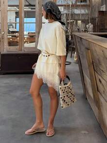 Asymmetric Hem Lace Patchwork T-Shirt In Beige Casual - Beige - View 2