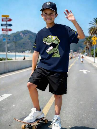 恐龙及“DINSAUR”爪子印花圆领短袖T恤+卡其裤夏季男童两件套
