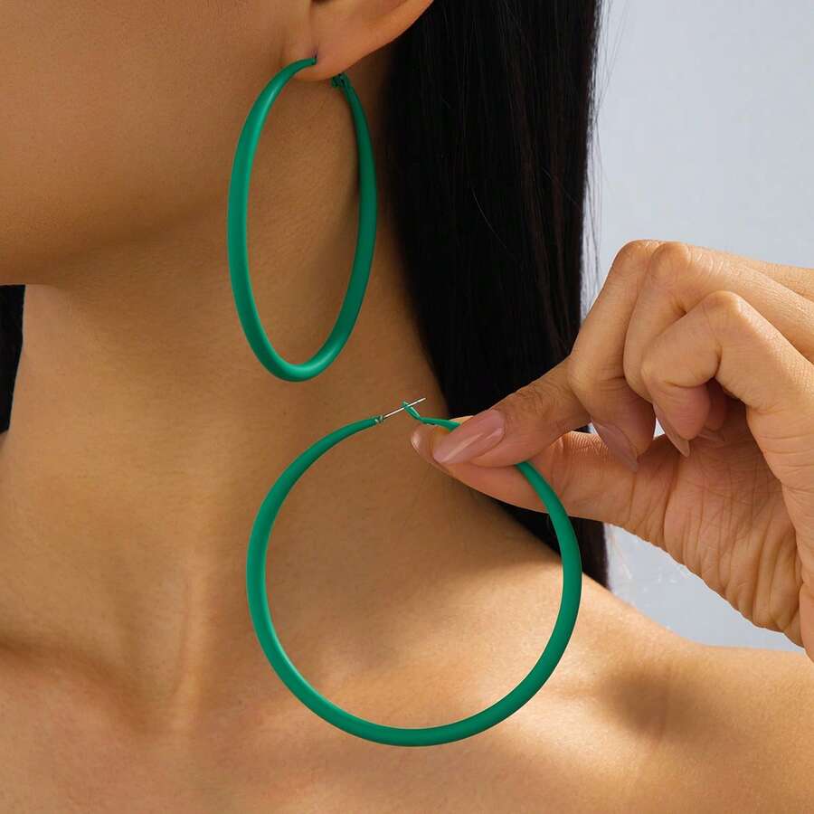 Retro Fashion Sprayed Green Hoop Earrings, Versatile Jewelry Design Gift For Women - Green - View 1