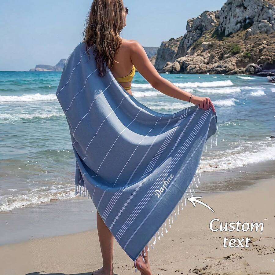 1 pieza Manta de playa bordada con nombre personalizado, decorada con flecos, tamaño 180*100cm. Hecha de tela a rayas con múltiples opciones de color. Adecuada para sofá, silla de sofá, ropa de cama, playa, piscina y decoración del hogar. Un excelente regalo de vacaciones para familiares y amigos. - Azul - Ver 1