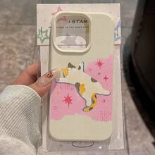 El diseño de un gato atigrado estirando el cuerpo sobre un fondo rosa está hecho de material TPU y es adecuado para fundas de  17 Pro Max. Presenta un diseño empresarial de calidad, diseños modernos para los modelos 13 Pro, 16+, 14, 15, 11 y 17. Es duradero, a prueba de caídas y protector, con una apariencia sencilla y hermosa, adecuado para diversas ocasiones. - Colores mixtos 1 - Ver 2