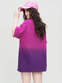 Áo thun cotton cổ tròn dáng rộng in chữ tiếng Anh màu đỏ thanh long ombre mùa hè 2026, thích hợp mặc ngoài trời/đi làm. - 0A19 Thanh long đỏ - KJ0211 Đen - Xem 4