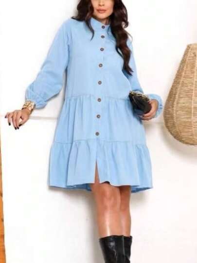 Vestido clássico e versátil.Disponível em cores sólidas e listradas.