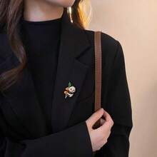 1 pieza Elegante broche de panda con estilo chino nuevo, totalmente cubierto de diamante de imitación, accesorio de moda exquisito y de alta gama para decoración de mujer - Dorado - Ver 4
