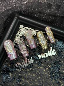 10 móng tay giả acrylic thủ công, móng vuông dài, kiểu dáng nghệ thuật Baroque dễ thương, móng màu hồng, móng nhuộm màu hồng, vàng và xanh lá cây, kèm theo hình dán ngôi sao trắng và ngôi sao vàng rỗng, hoa hồng, ngôi sao, bướm, hoa 3D, họa tiết sao và trăng, hạt vàng và các phụ kiện móng khác, phù hợp cho phụ nữ và bé gái, dùng trong các lễ hội, hàng ngày, tiệc tùng, tụ họp và các dịp khác (Bao gồm: một miếng keo dán và một miếng dán ma sát). - Màu Hồng  Dưa hấu - Xem 4