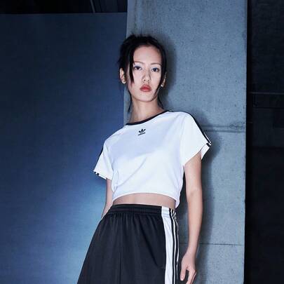 Adidas Originals 女士 3S CALI TEE SS 短袖T恤，针织无领短袖 TJC8704