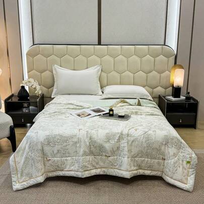 1pc Botanical Sketch Butterfly Pattern Summer Quilt/Air Conditioning Quilt, Minimalist Sketch Style, Polyester Soft Silky Texture, Soft & Breathable, Suitable For Bedroom, Home, Nap, Dormitory, Hotel & Hostel