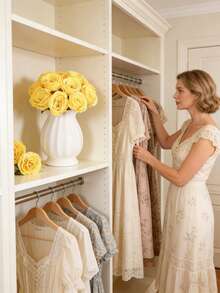 Hoa hồng giả màu vàng, hoa hồng cao cấp trông như thật, thích hợp để trang trí nhà cửa, phòng ngủ, bàn ăn, đám cưới, bó hoa cưới, vòng hoa đeo tay, cắm hoa. Áp dụng cho nhà cửa, nhà hàng, phòng ngủ, tự làm bình hoa, bó hoa cưới, trang trí bàn, tiệc cưới, trang trí ngày Valentine, tiệc mừng em bé, trang trí nhà cửa, v.v. - Màu vàng - Xem 10