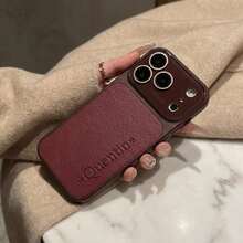 适用于 17 Pro Max 系列的个性化定制姓名手机壳，采用大窗口 3D 立体雕刻设计，有效保护镜头，防震耐用，是馈赠家人、情侣和朋友的理想纪念礼物。 - 酒紅色 - 查看 7