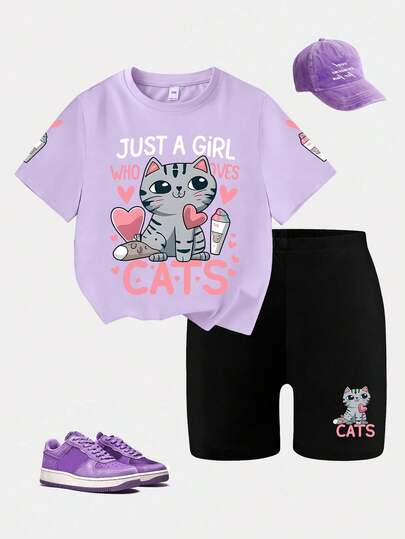 Bộ đồ mới cho bé gái tuổi teen: Áo thun cổ tròn tay ngắn in hình mèo con và trái tim dễ thương, kèm quần short bó sát in hình mèo con, thích hợp cho mùa xuân hè.