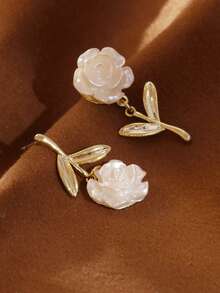 一对精致甜美小众高端优雅时尚百搭不对称玫瑰花耳环，适合女性日常、节日、约会、婚礼等场合佩戴。 - 玫瑰花 - 查看 6