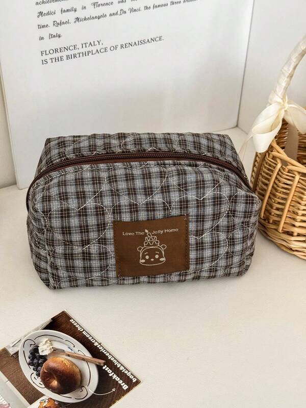 Soft Fabric Gray & Brown Plaid Bear Design Zipper Pouch, High-Quality Minimalist Toiletry Bag, Multi-Functional Cosmetic Makeup Bag, Daily Lipstick & Accessories Organizer, Fashionable & Beautiful For Women