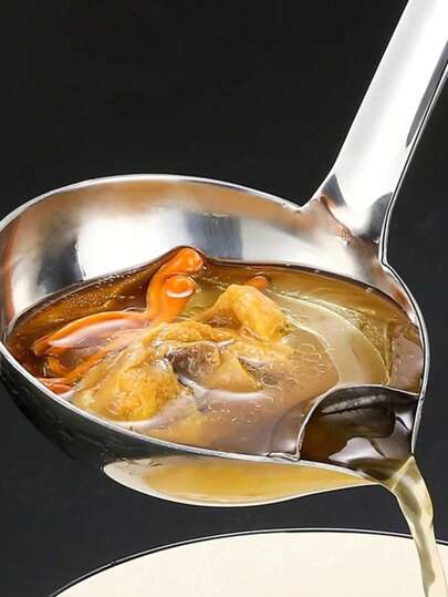 1pc Fat Skimmer Ladle, Soup And Meat Juice Oil Filter With Long Handle And Spout, Suitable For Hotpot, Non-Magnetic Stainless Steel Oil Separator Ladle, Long Handle Household Hotpot Soup Ladle, Efficient Oil And Soup Separation Strainer