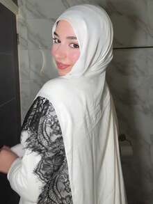 1 pièce Écharpe élégante à bordure en dentelle modale pour femmes, multifonctionnelle, hijab élégant, châle respirant, peut être utilisé comme serviette de plage, foulard de tête, protection solaire, convient pour la plage d'été, les vacances et le port quotidien, pour toutes les saisons. - Multicolore - Voir 6