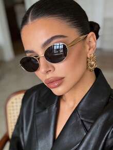 1pc Fashionable Small Frame Retro Streetwear Glasses, Suitable For Women For Autumn/Winter Outings, Travel, Beach, Music Festivals And Daily Wear - Gold Frame Gray Film - View 2