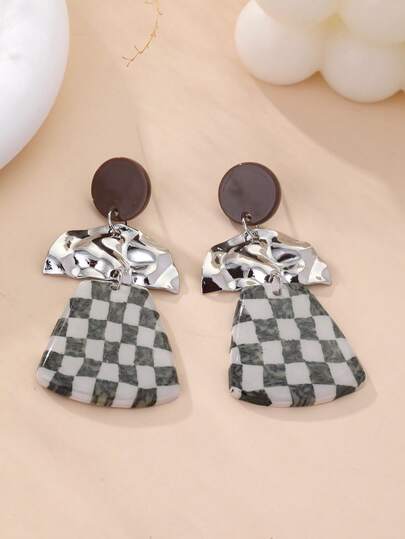 一对手工格子图案聚合物粘土几何拼接效果耳环，现代度假风，复古设计，适合聚会、度假、派对、市集、日常佩戴以及作为礼物。