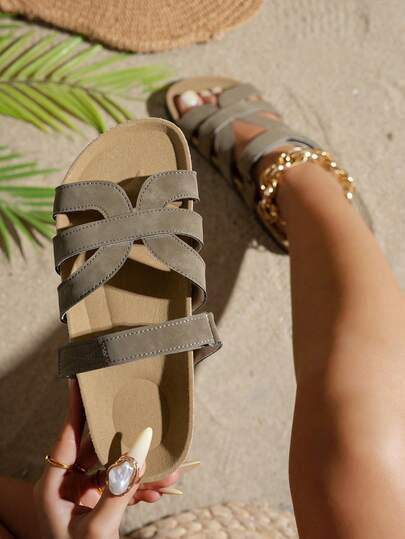 女士夏季新款灰色交叉绑带魔术贴轻便奢华时尚百搭拖鞋，休闲户外海滩度假风，网红推荐，仙气十足的法式简约木纹平底凉鞋