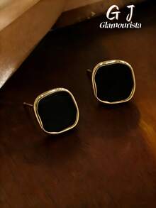 1 Pair Minimalist Fashionable Niche Geometric Square Stud Earrings, Versatile Daily & Holiday Wear For Women - Black - View 8