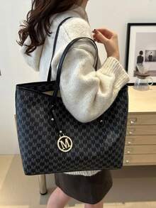 新款轻便女士手提包，铆钉装饰，大容量，适合通勤、购物、办公、大学等场合。 - 黑色 - 查看 9