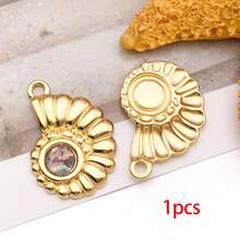 1件金色不锈钢海洋动物吊坠，天然贝壳镶嵌，包含贝壳螃蟹、海星等吊坠，可用于制作项链、手链、耳环，打造海洋主题珠宝，亦可作为DIY礼物。 - 彩色 - 查看 14