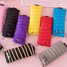 1 hộp đựng bút có khóa kéo ngộ nghĩnh, túi đựng văn phòng phẩm một khóa kéo dễ thương và độc đáo, dung tích lớn. - Hộp đựng bút có khóa kéo ngang - Xem 6