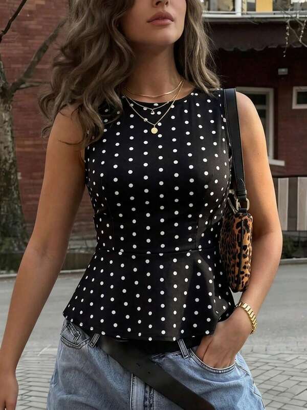 Débardeur en tissu tissé à col croisé et ourlet évasé, à pois, pour femmes. Convient pour les vacances, la plage, le quotidien, les fêtes, les sorties décontractées, les trajets, l'été