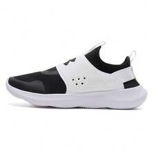 Under Armour 男款 UA Runplay 慢跑鞋，戶外運動舒適緩震跑鞋，適合日常通勤與路跑，建議訂購大 0.5-1 號，3024870-002 - 黑色/白色 - 查看 24