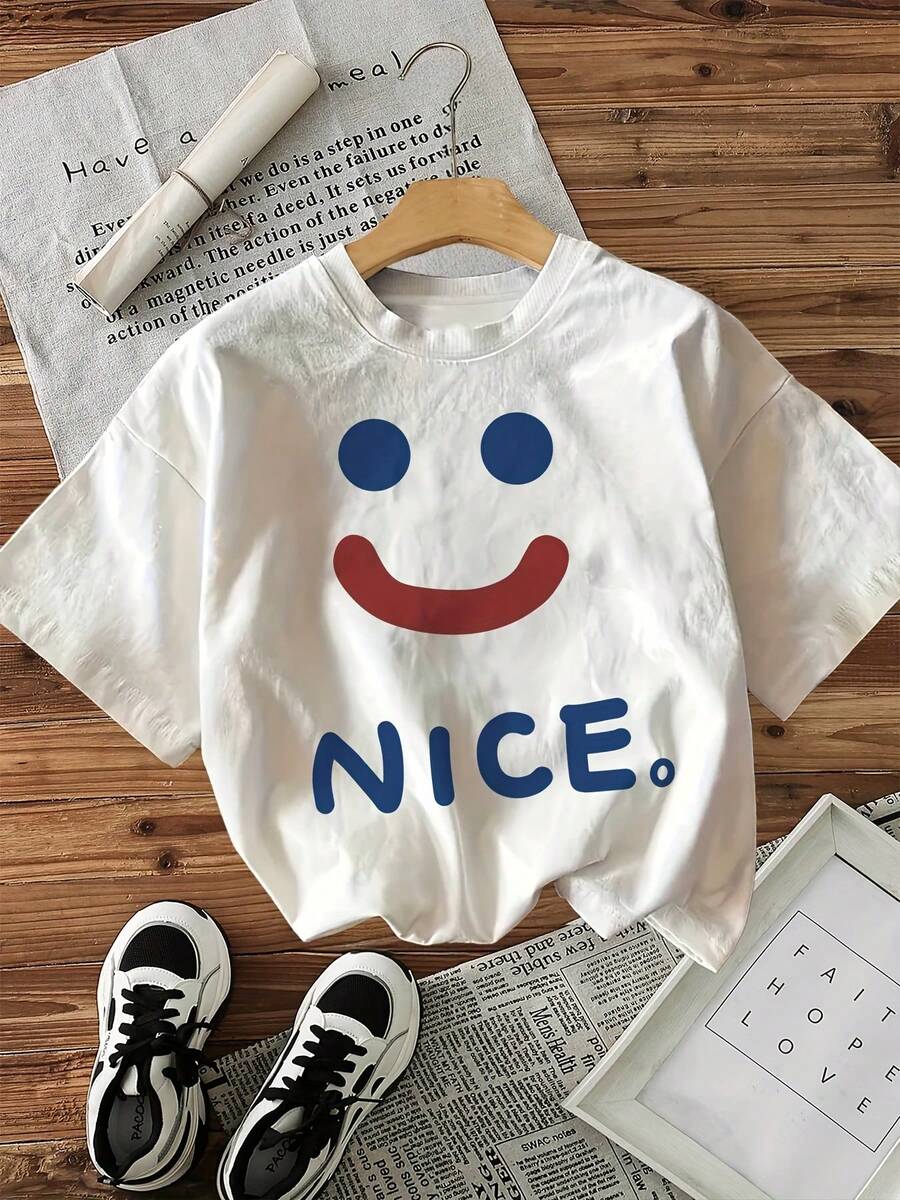 Camiseta de manga corta 100% algodón de alto gramaje con estampado de la letra NI, cuello redondo, suave, estilizante, casual, transpirable, absorbente de sudor, versátil para el verano. - Blanco - Ver 1