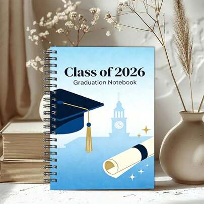 1 Sổ tay tốt nghiệp A5 năm 2026 với hình mũ tốt nghiệp, bằng tốt nghiệp và tháp chuông trên bìa, hoàn hảo để viết nhật ký, ghi chú hoặc làm quà tặng kỷ niệm.