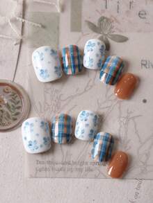 10片装按压式美甲贴片，小兰花白棕色格子图案，假指甲，短款，适合办公室日常佩戴，人造指甲套装包含1张粘性贴片和1个迷你指甲锉。 - 彩色 - 查看 1