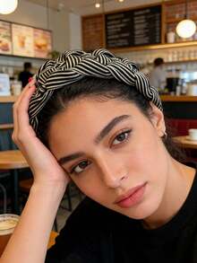 1pc Vintage Elegant Headband, Versatile Wide Striped Hair Clip, New Black And White Striped Hair Accessory For Women, Bangs And Flyaway Hair Clip, Classy Facial Wash Headband, Suitable For Daily Wear, Festivals, And Outings, Great Gift For Girls - 彩色 - 查看 9