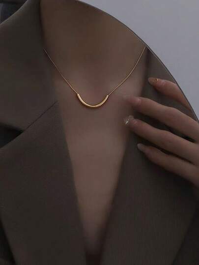 Luxurious U-Shaped Stainless Steel Pendant Necklace - Sleek Simple Design, Durable Metal Chain, Fashionable Women's Jewelry For Everyday Wear - Elegant Accessory For Any Occasion