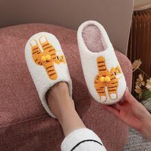 1 đôi dép bông trắng thêu hình mèo hoạt hình dễ thương, thích hợp cho cả nam và nữ, kiểu dáng mềm mại, ấm áp, thích hợp mang trong nhà vào mùa thu/đông, lý tưởng làm quà Giáng sinh cho gia đình. - trắng - Xem 6