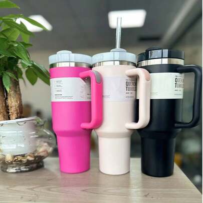 32盎司不锈钢保温运动水壶，带吸管，适合运动、旅行和上学；32盎司大容量金属真空保温咖啡旅行杯；32盎司便携式水壶，保温/保冷数小时，防汗，耐用；32盎司户外运动水壶，适合户外活动、露营、驾驶，是生日礼物和圣诞礼物的理想之选，适合健身爱好者。