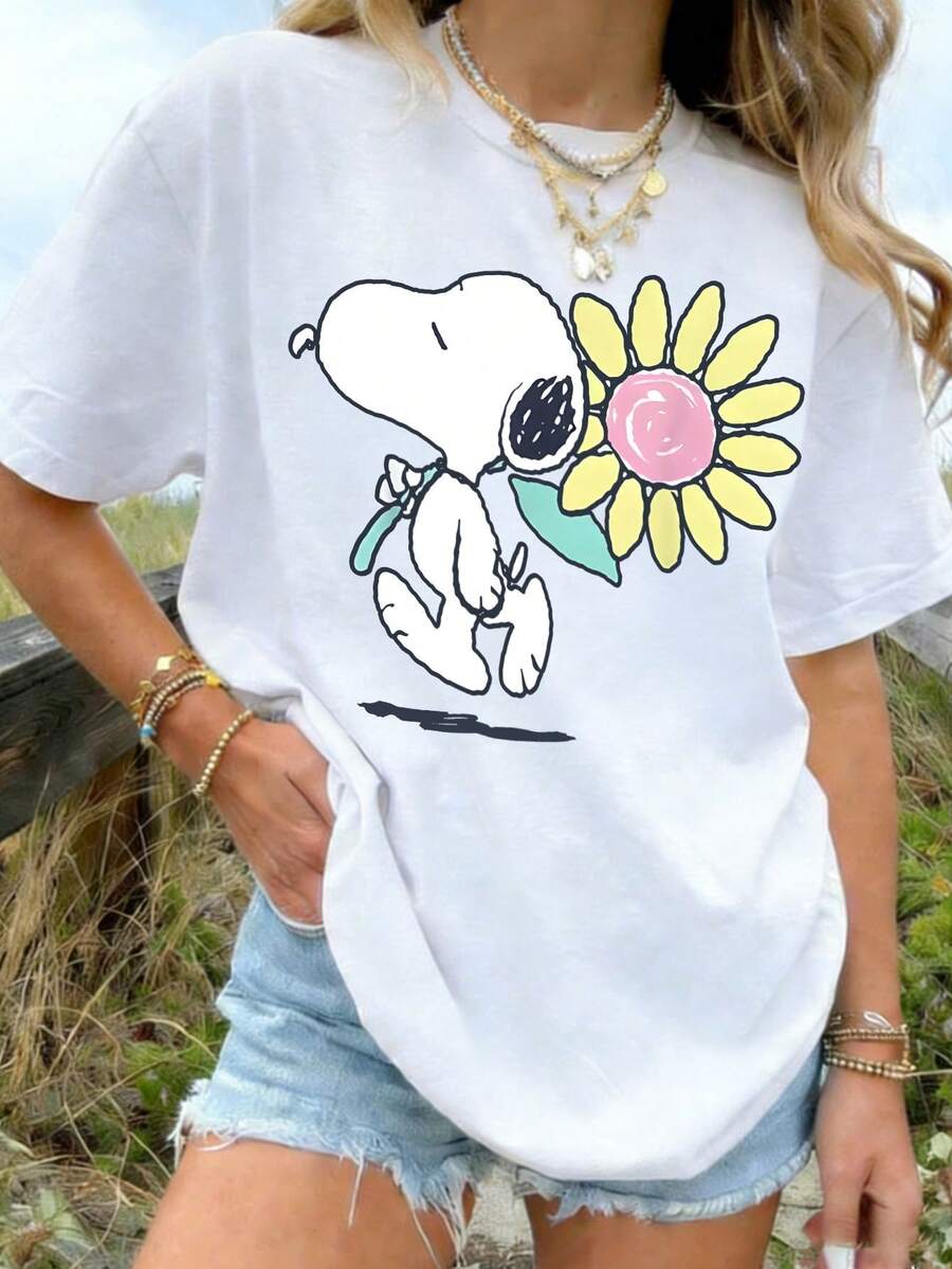 SNOOPY Cute Holding Big Flower Retro Cartoon Short Sleeved T Shirt Creating Summer Denim Shorts Lazy Casual Style Outfit - White - View 1