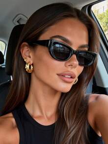 一副时尚Y2K黑色眼镜，适合海滩和旅行，复古猫眼镜框，适合各种穿搭和返校季。 - 黑色 - 查看 1