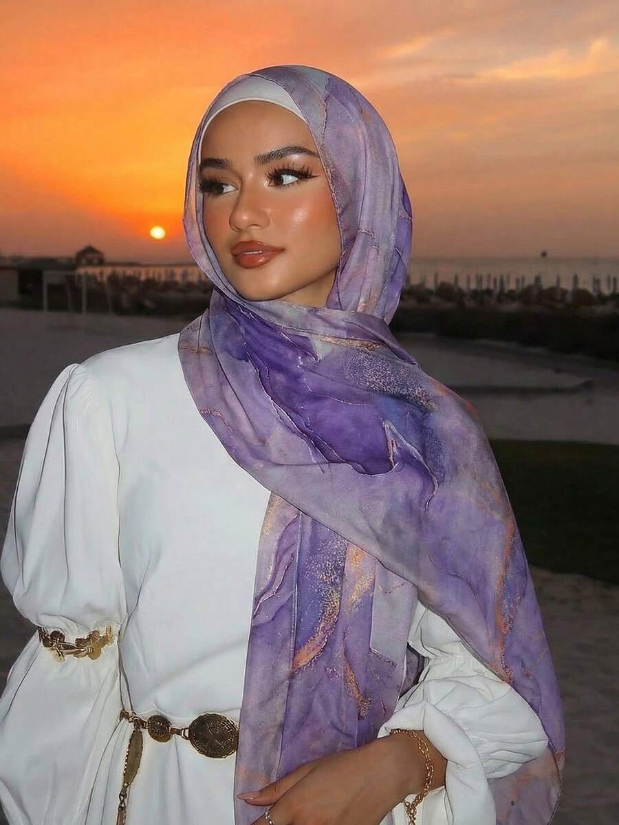 1件女士波西米亚风浅紫色金属墨水印花围巾，春夏街头休闲头巾防晒披肩，适合日常佩戴和海滩穿着