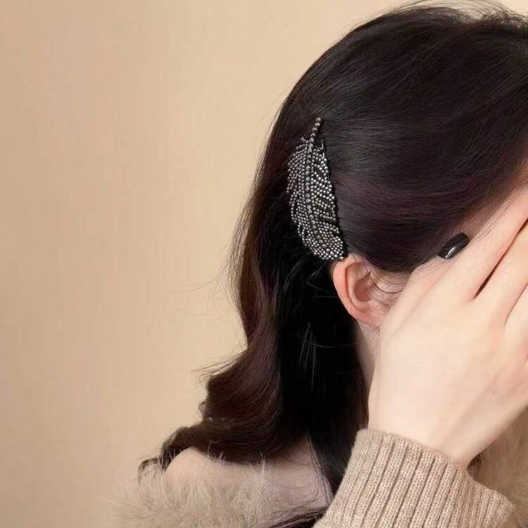 1pc Elegant Feather ABS Plastic Hair Comb, Side Comb Bun Maker Hair Accessory, Bangs & Flyaway Hair Styling Tool, Suitable For All Seasons - Black - View 5