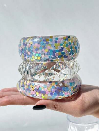 Bộ 3 vòng tay nhựa trong suốt nhiều màu sắc lấp lánh, kiểu dáng mộng mơ, trang sức mùa hè tạo cảm giác hưng phấn cho phụ nữ và bé gái, phù hợp để đeo hàng ngày và dự tiệc.