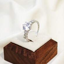 1枚时尚闪耀的六爪圆形立方氧化锆结婚戒指，铜镶嵌氧化锆女士戒指 - 銀色 - 查看 7