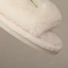 金线刺绣“新娘”字样新娘拖鞋，白色伴娘拖鞋，新娘母亲礼物，单身派对礼物，婚礼订婚礼物，新娘和伴娘婚礼拖鞋 - 白色 - 查看 7