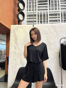 conjunto blusa  e short - Preto - Visão 4