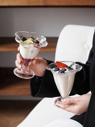 1pc Four-Leaf Clover-Shaped Glass Dessert Cup Creative Stemmed Ice Cream Cup, Salad Bowl Suitable For Home Decor Ice Lolly Cups, Summer Party Pudding Cups, Outdoor Cold Drink Cups Giftware, Festive Decorations