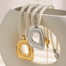 1件欧美INS风时尚小众项链，18K镀金不锈钢镂空方形吊坠项链，适合日常、度假、派对、送礼。 - 彩色 - 查看 2