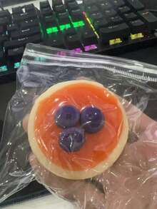 1个/2个草莓蓝莓蛋糕软萌奶油爆浆玩具，逼真蛋糕造型，减压玩具，节日、生日、开学、派对的完美礼物 - 彩色 - 查看 7