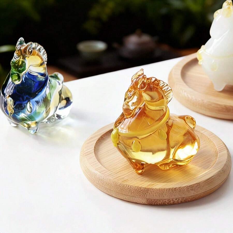玻璃马雕像收藏品 - 桌面小型生肖动物摆件，手工制作的生肖马摆件，寓意吉祥的家居装饰礼品，奔腾的骏马