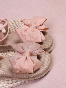 1 Pair Pink Infant/Toddler Girls' Flat Sandals, Black & White Contrast Soft Fabric Strap, Round Toe Elastic Soft Bottom Tie-Up Design, Fashionable Campus/Beach Style Suitable For Daily, School, Vacation, Casual Wear, Spring/Summer New Arrival - Pink - View 7