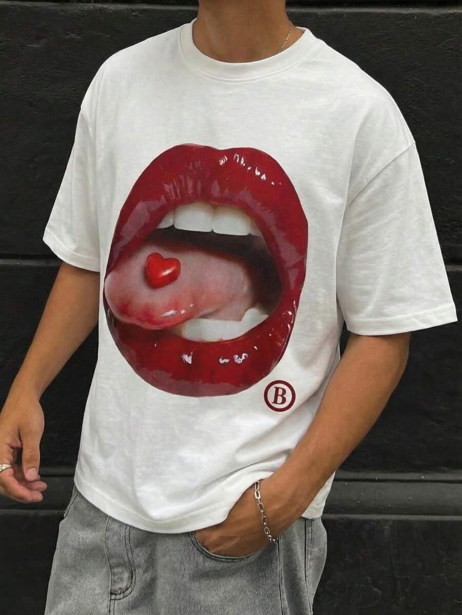 Camiseta gráfica con labios rojos y corazón de caramelo para hombre, estilo casual de calle Y2K, color blanco, adecuada para el Día de San Valentín - Blanco - Ver 1